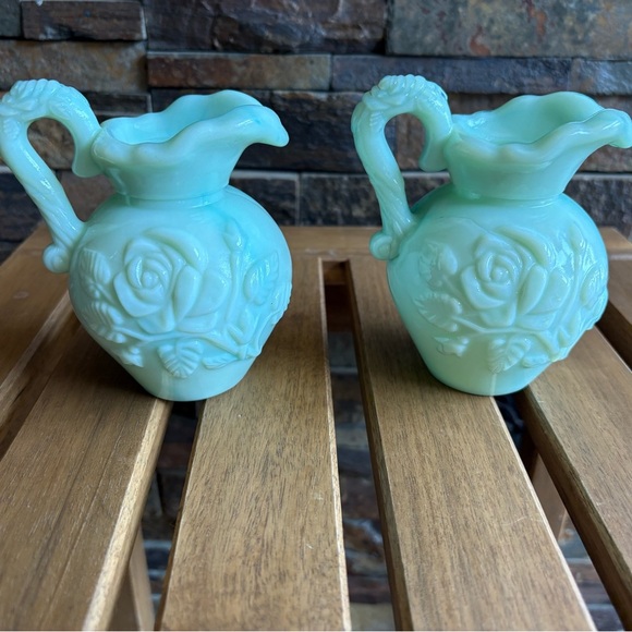 Vintage Avon Green Blue and White Floral Small Pitchers - Picture 12 of 12